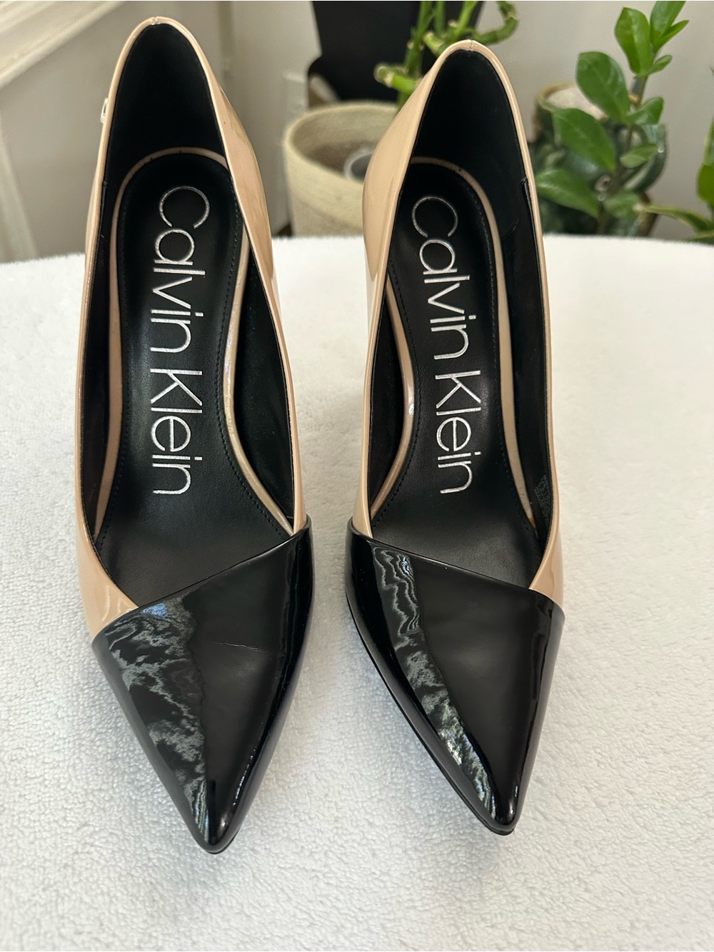 Calvin Klein Roslyn Pointed Toe Pumps Size 7.5